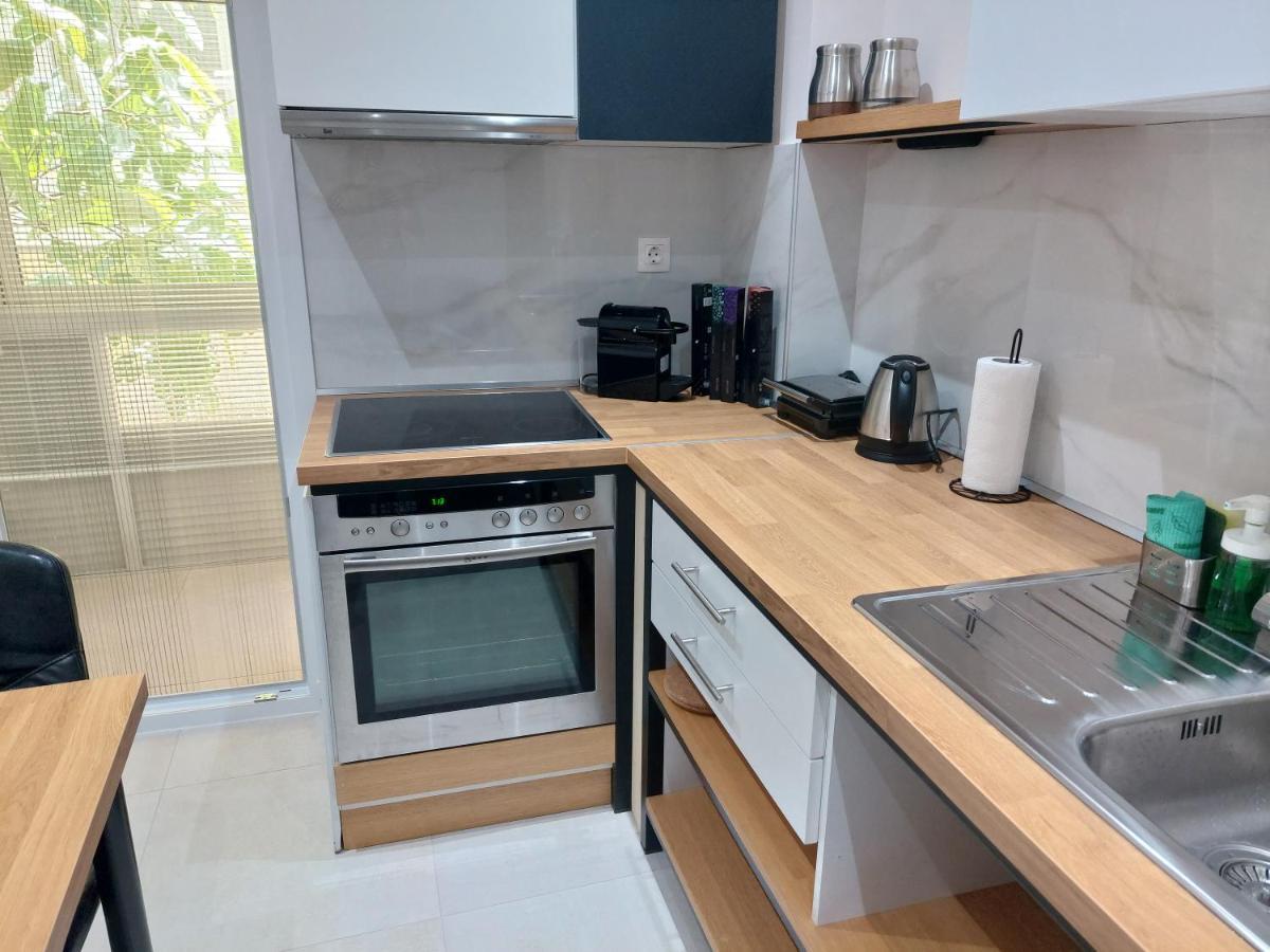 B&M Cozy Apartment Солун Екстериор снимка